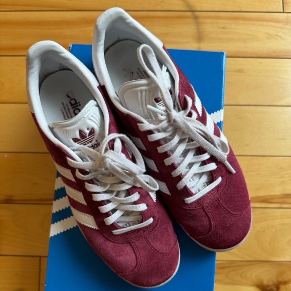 Adidas Gazelle Sneakers (Women’s US 7.5) - Picture 8 of 9